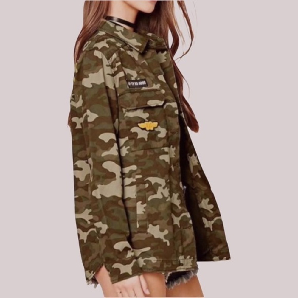 Camo Print Button Down Shirt Jacket with Patches, Military Style, Casual Small - Picture 11 of 14